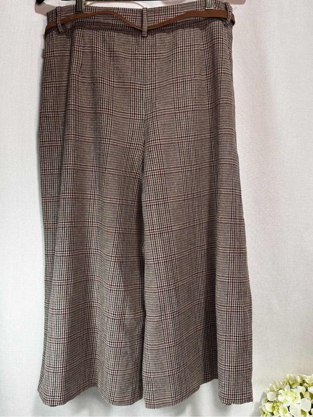 ZARA Womens Large Brown Plaid Pleated Wide-Leg Culottes with Chain Accent - Picture 4 of 9